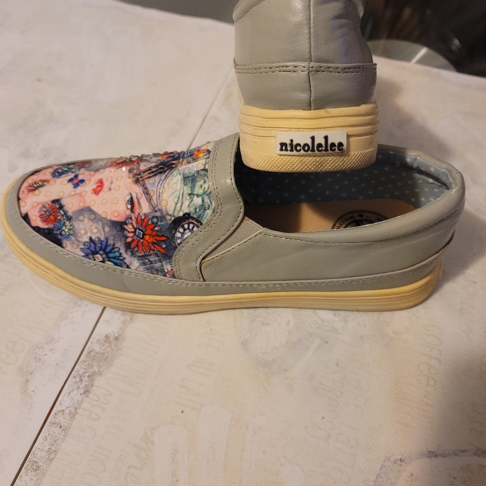 Glamor Nicole Lee Sneaker - Picture 3 of 7